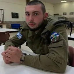 ניק בייזר