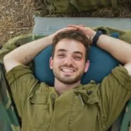 יוגב פזי
