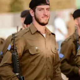 נבו פישר